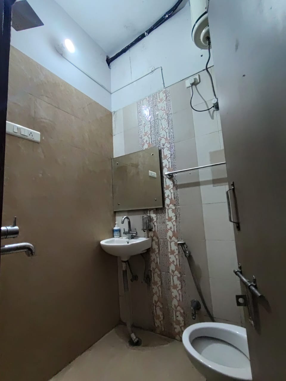 1 RK PORTION -Vaishali Nagar-Jaipur